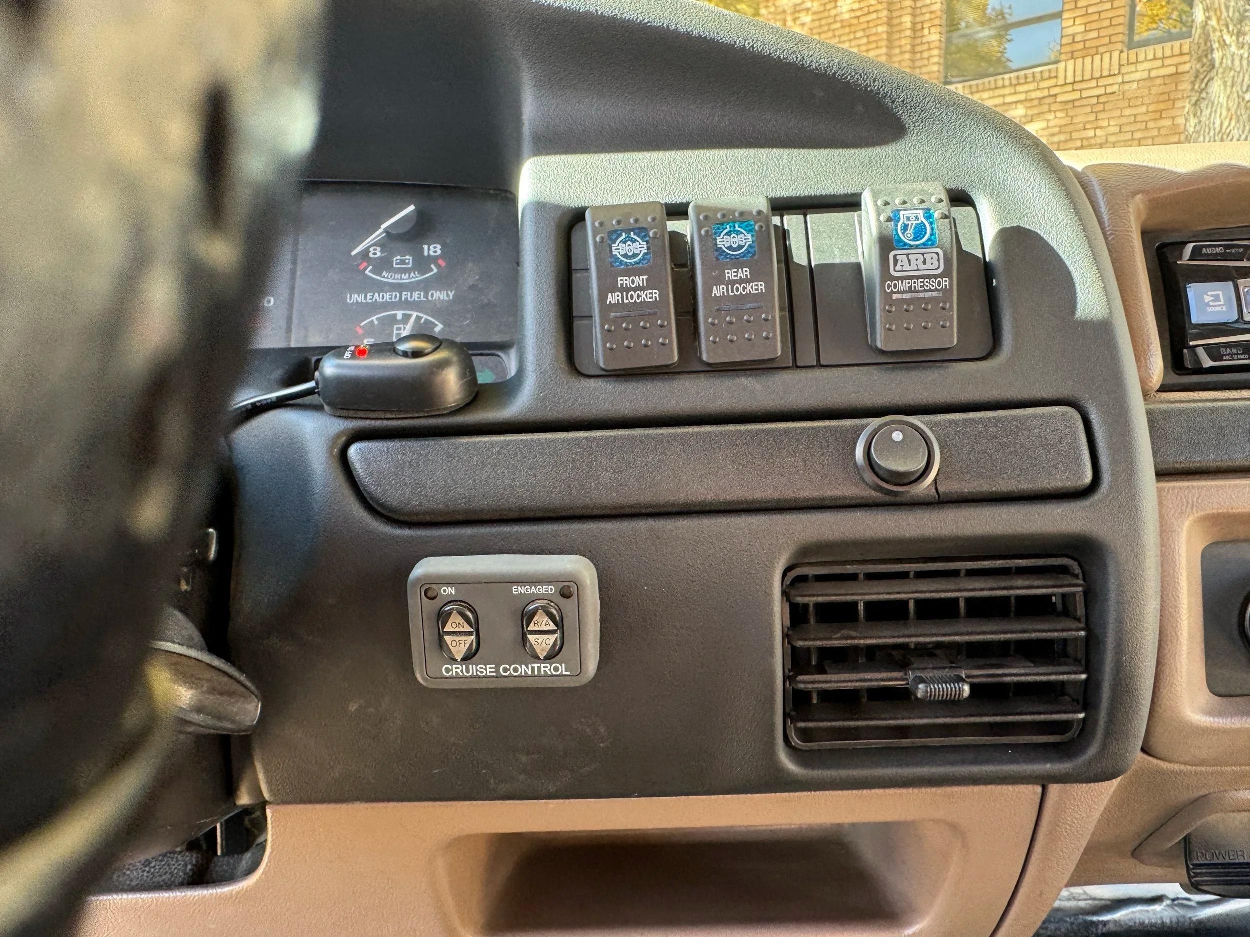 Custom 1996 Ford Bronco XL