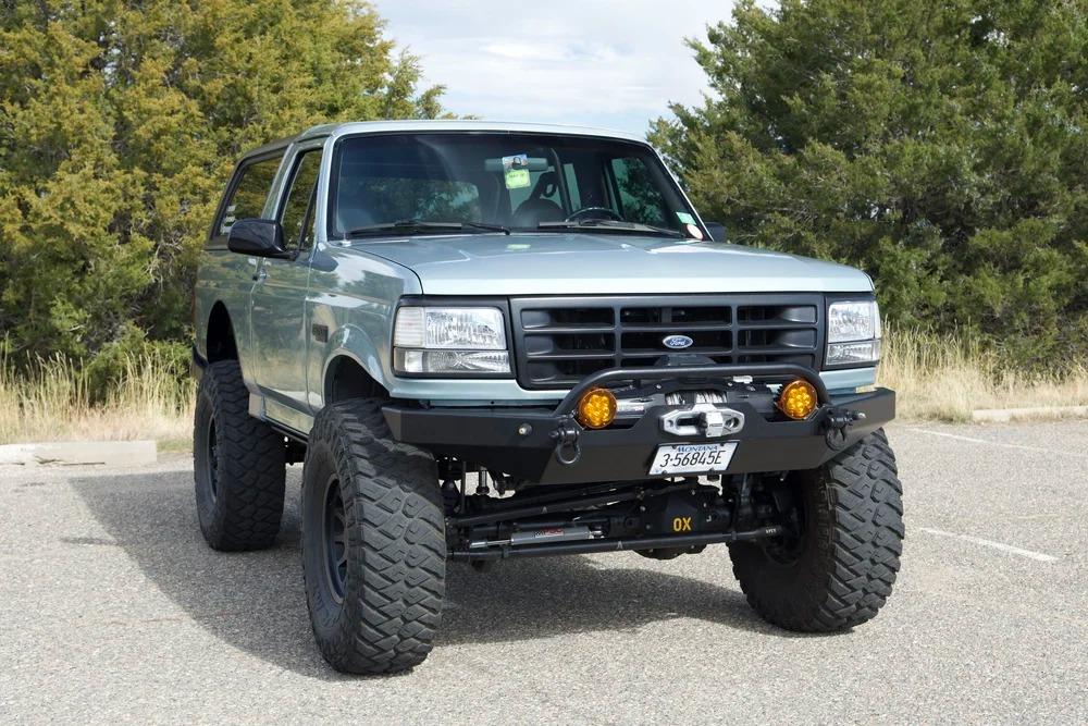 Custom 1996 Ford Bronco XL - 3