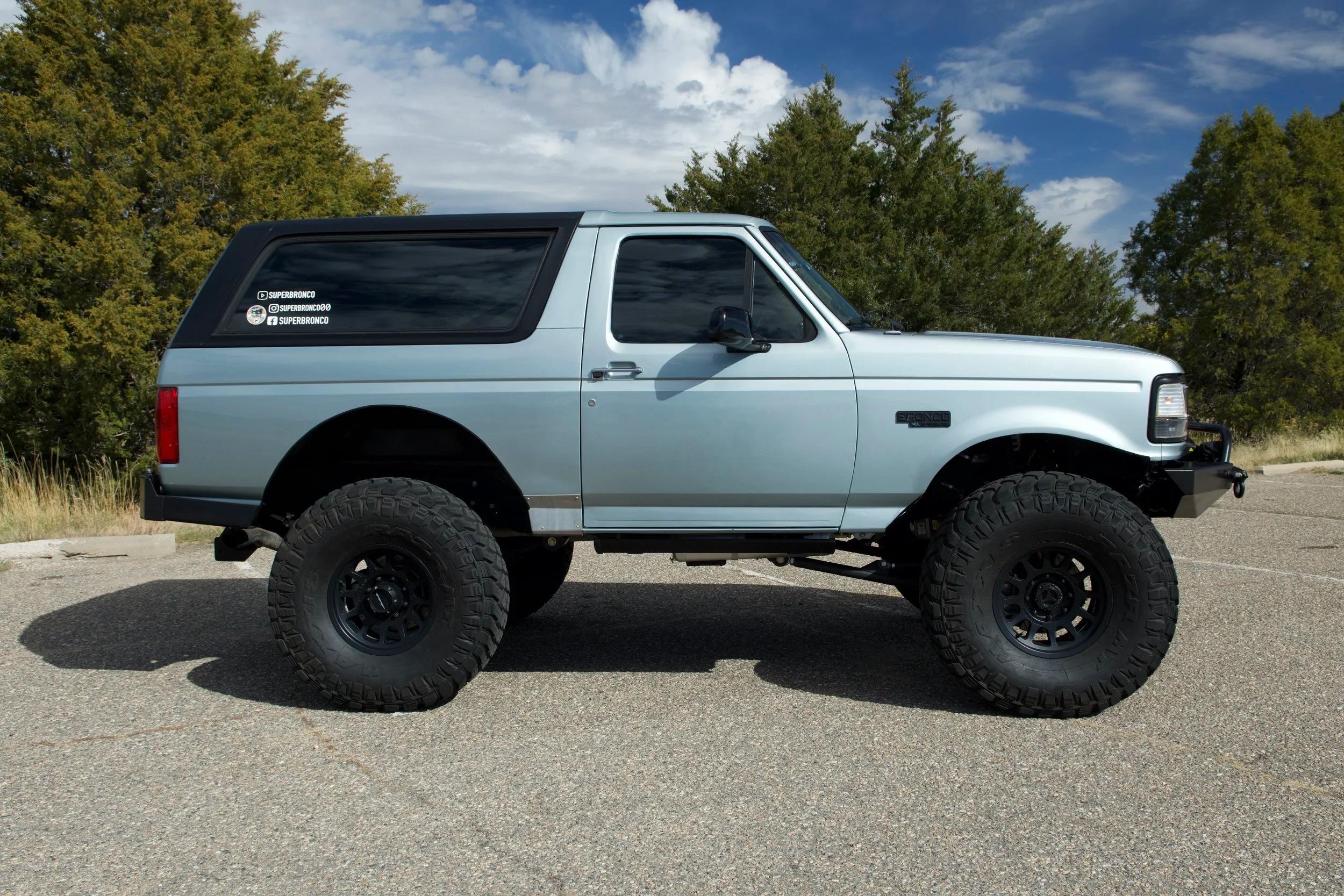 Custom 1996 Ford Bronco XL