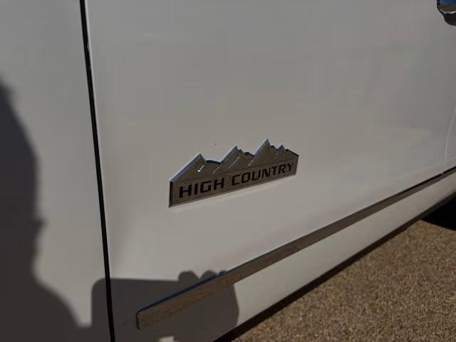 2016 Chevrolet Silverado 1500 High Country