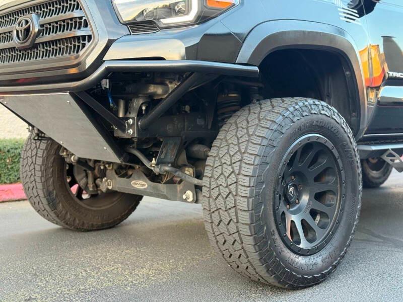 2017 Toyota Tacoma TRD Off-Road