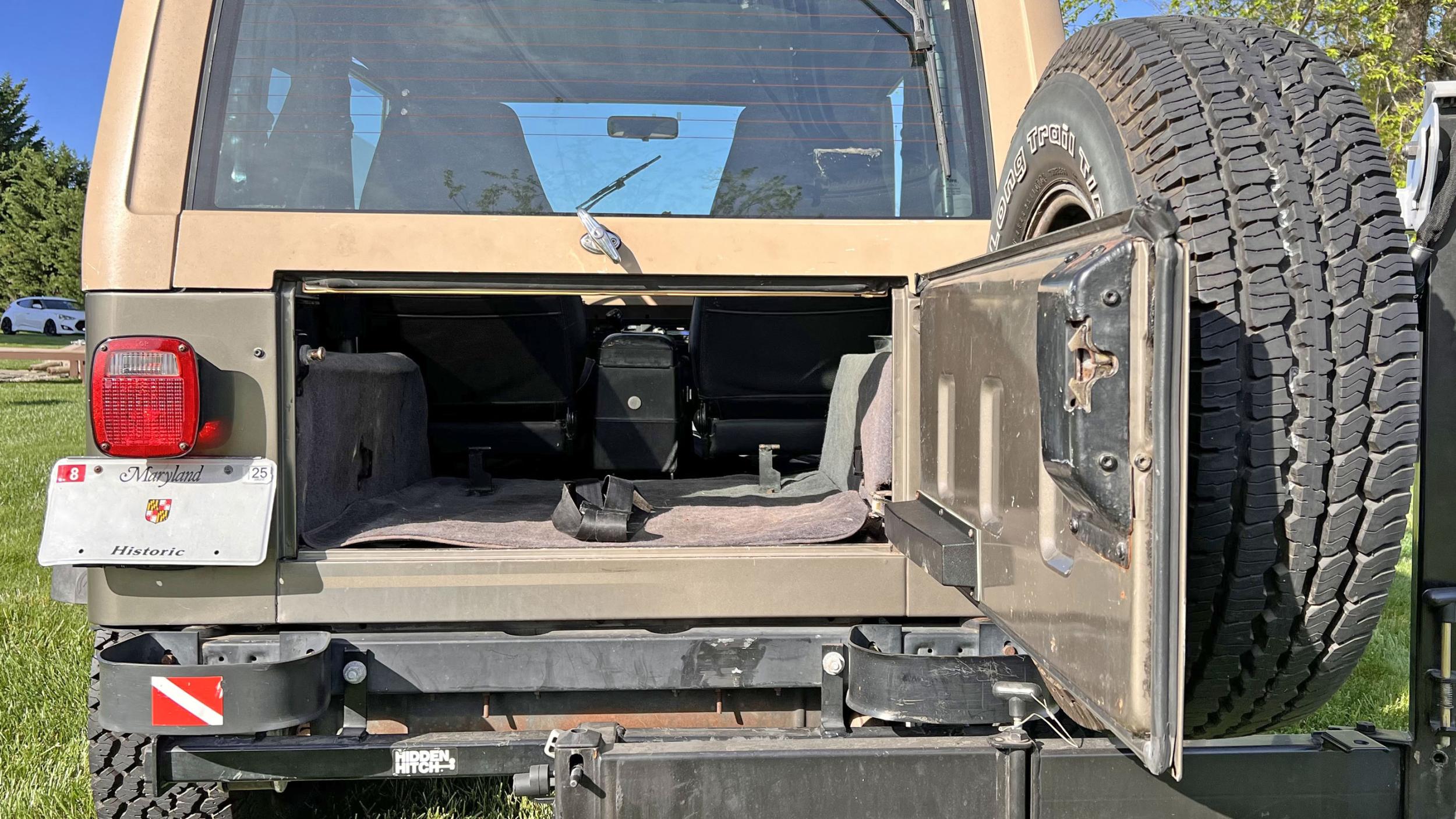 1990 Jeep Wrangler Sahara (YJ)