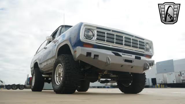 1975 Dodge Ramcharger SE 440 Restomod