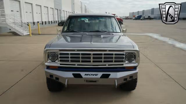 1975 Dodge Ramcharger SE 440 Restomod