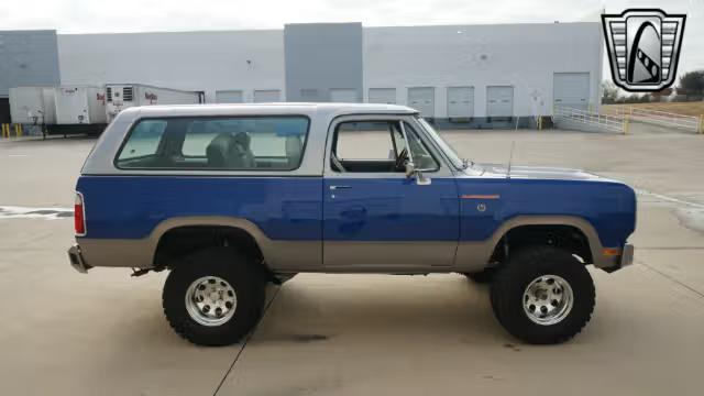 1975 Dodge Ramcharger SE 440 Restomod