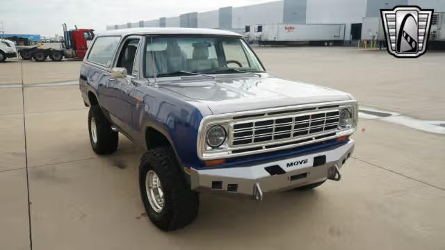 1975 Dodge Ramcharger SE 440 Restomod