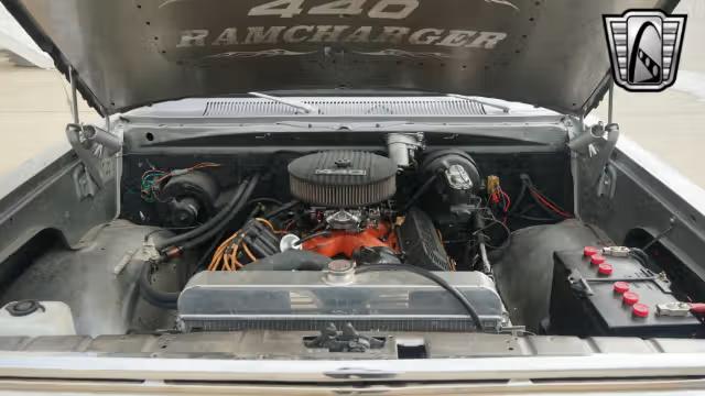 1975 Dodge Ramcharger SE 440 Restomod