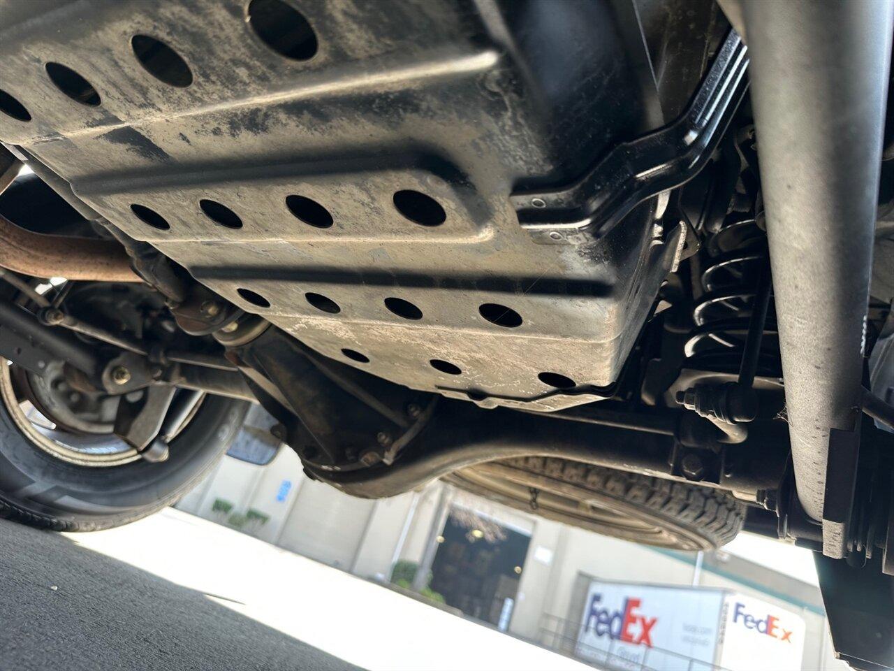 2004 Nissan Pathfinder SE