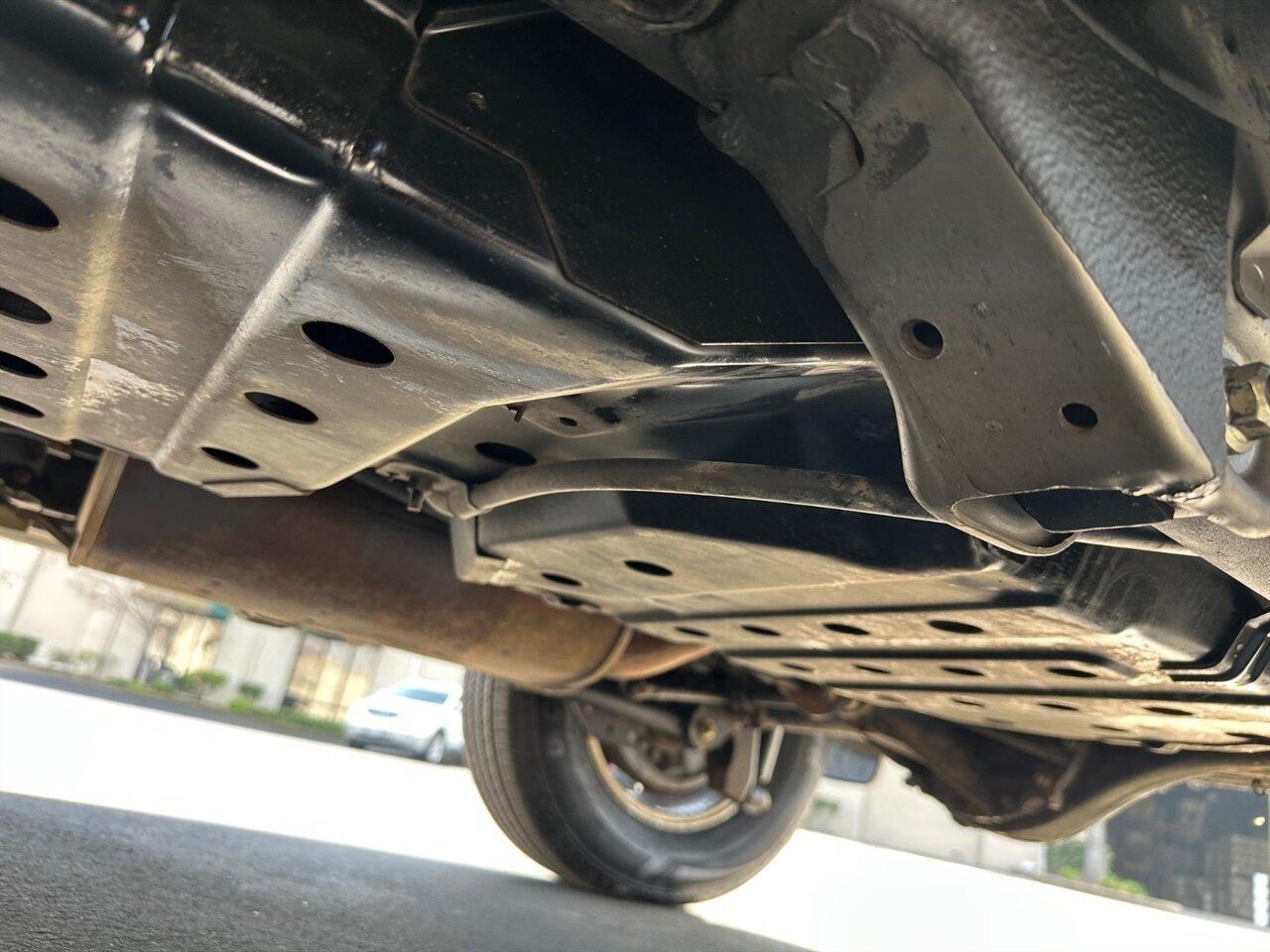 2004 Nissan Pathfinder SE