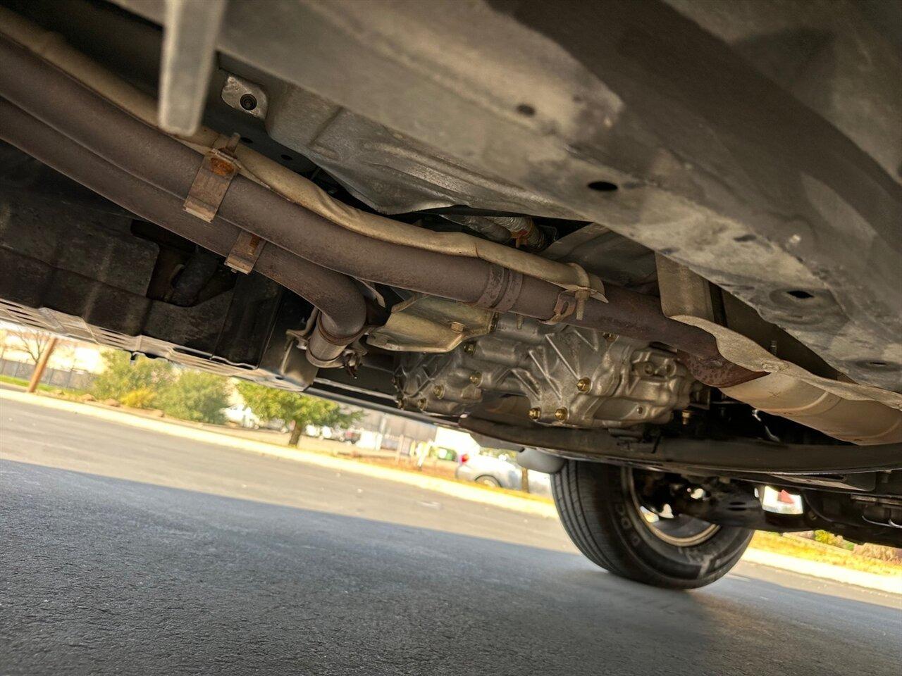 2004 Nissan Pathfinder SE