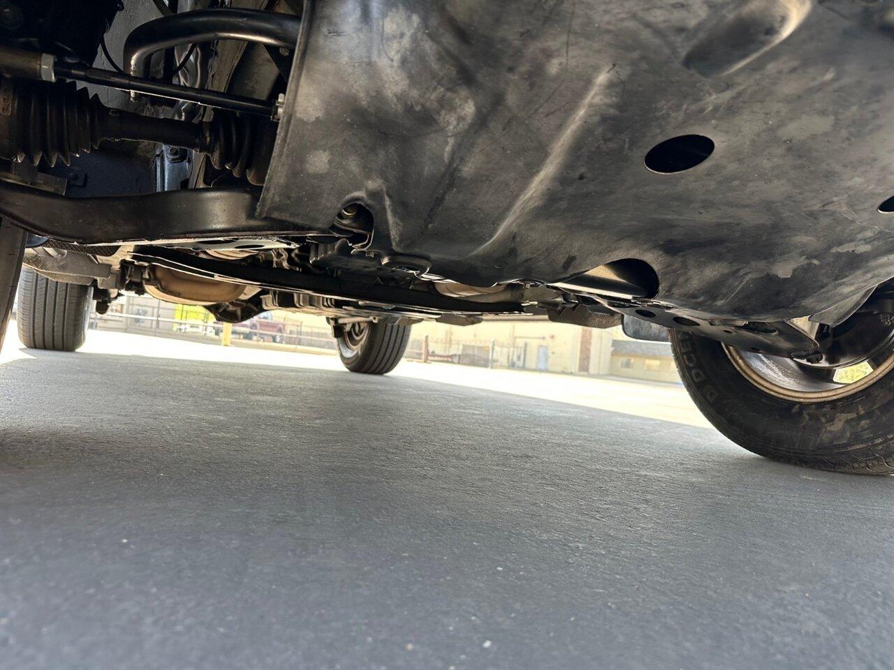 2004 Nissan Pathfinder SE