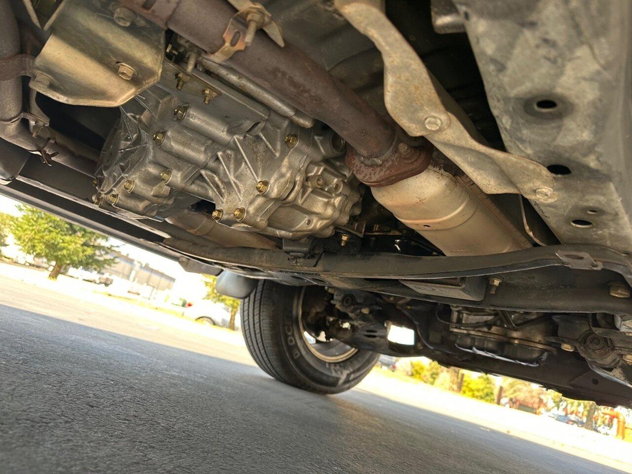 2004 Nissan Pathfinder SE