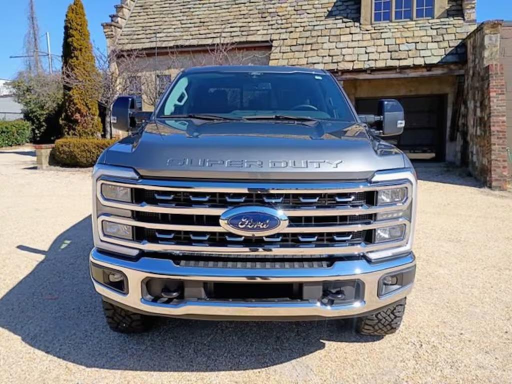 2024 Ford F-350 Super Duty Lariat - 3