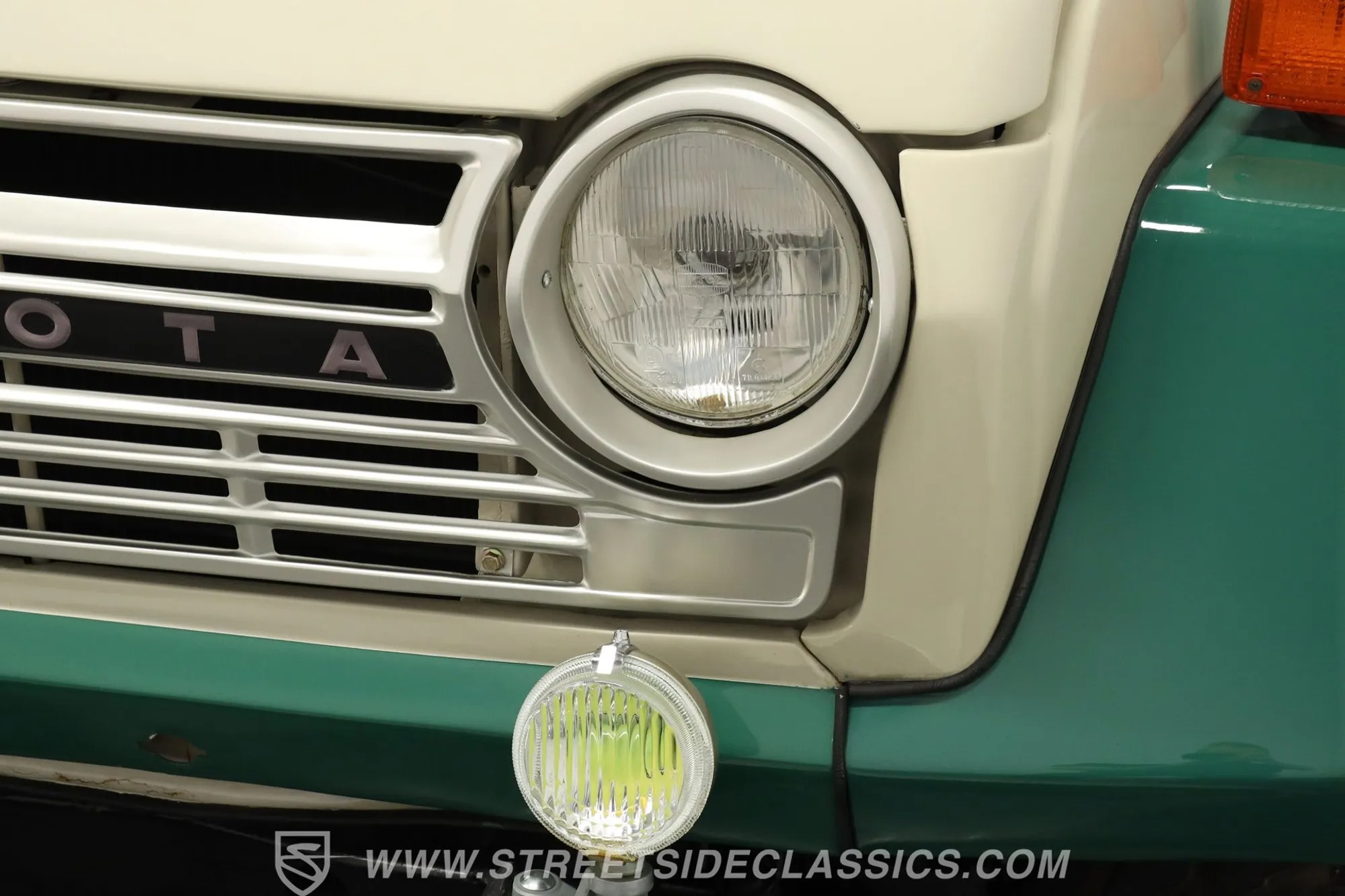 1977 Toyota Land Cruiser FJ55