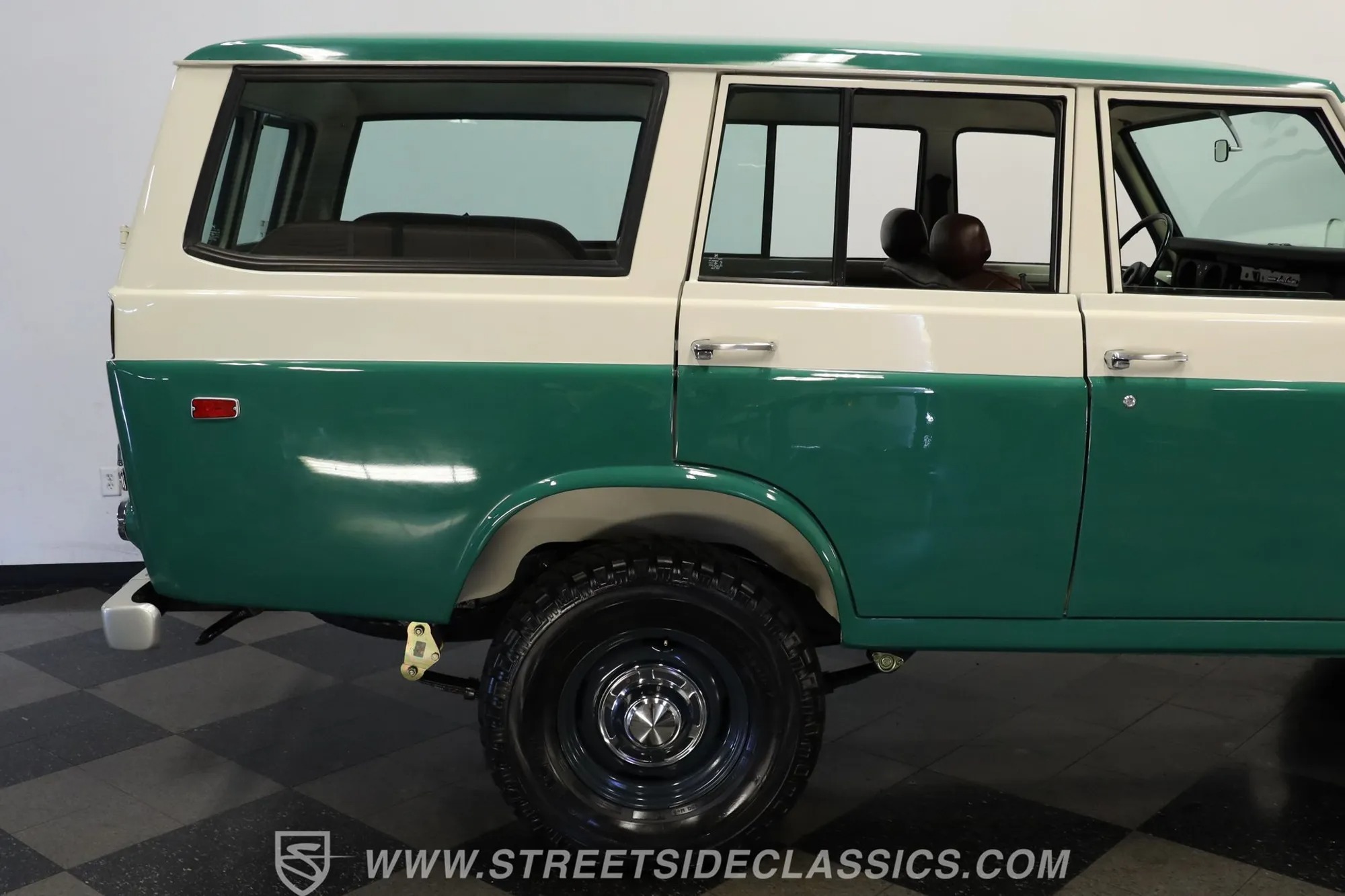 1977 Toyota Land Cruiser FJ55