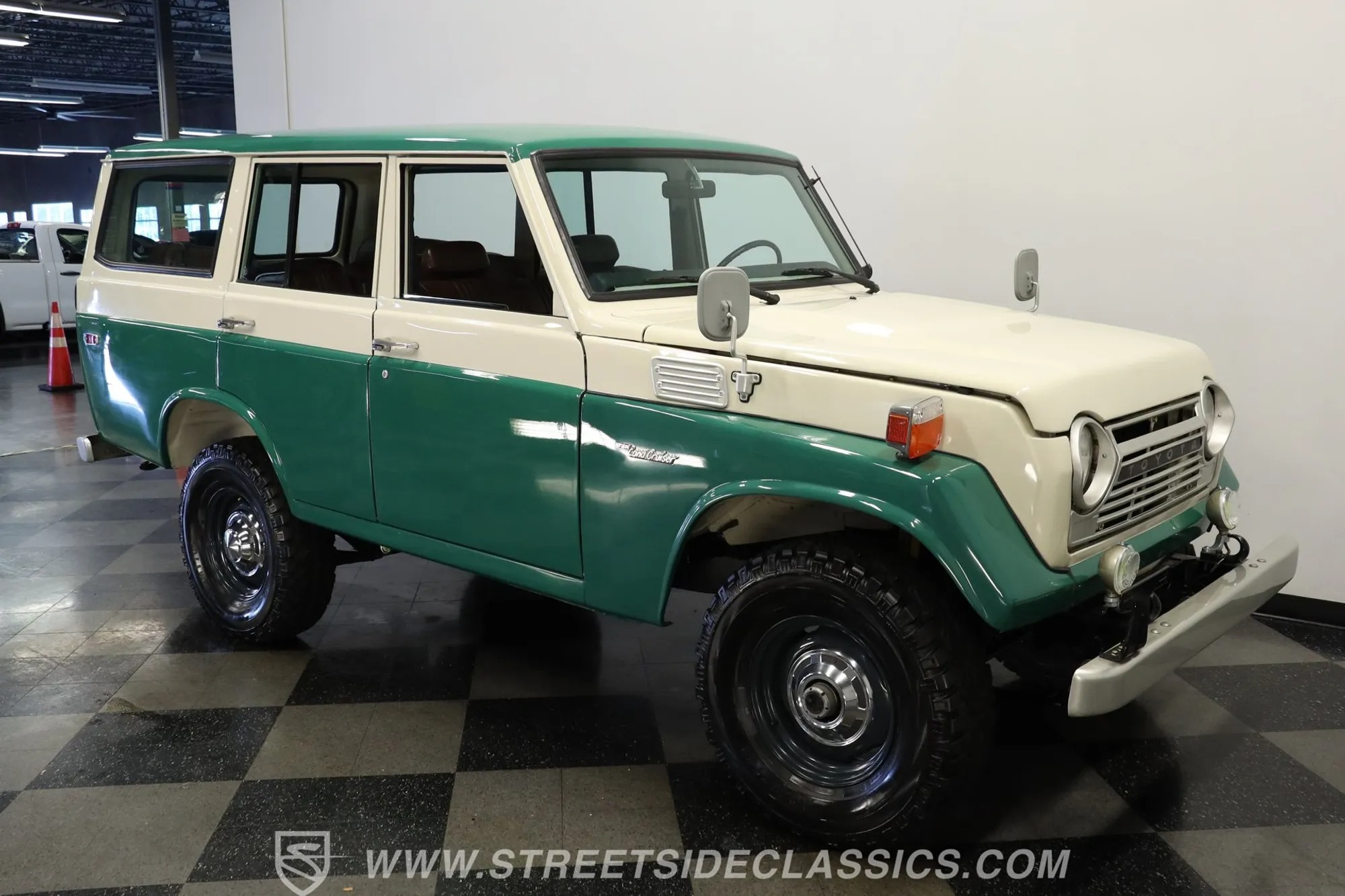 1977 Toyota Land Cruiser FJ55