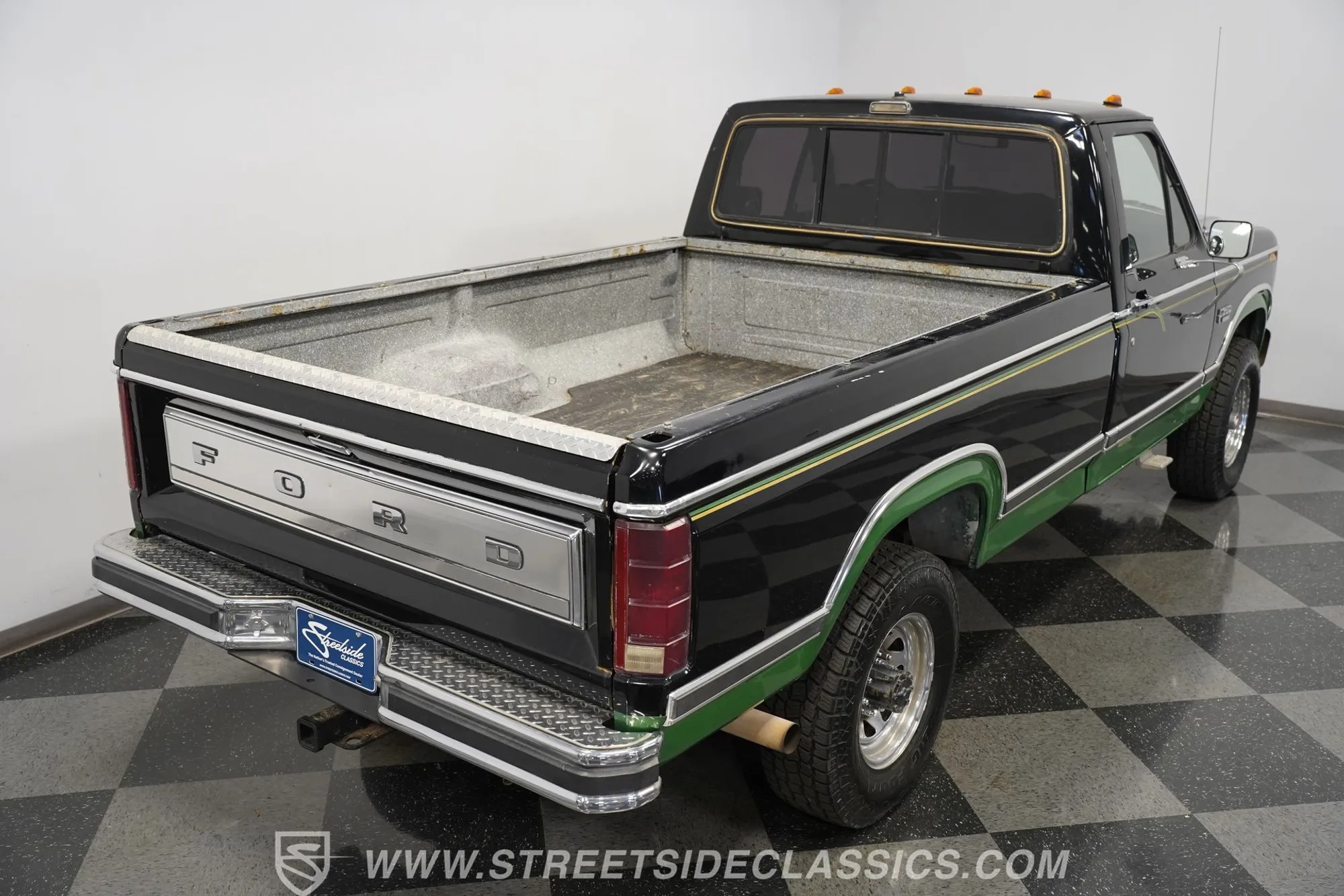 1983 Ford F-250 XLT 4×4