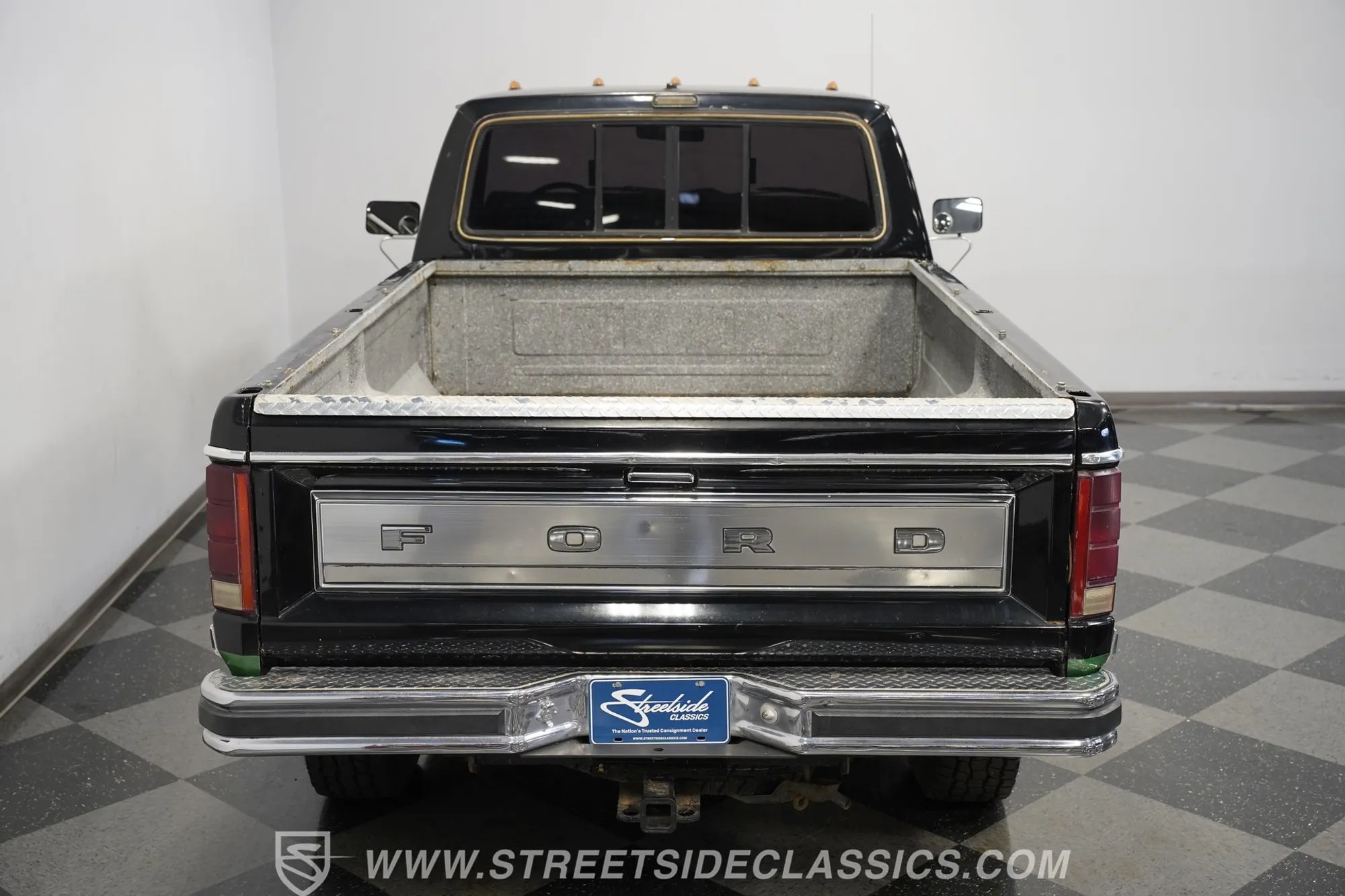 1983 Ford F-250 XLT 4×4