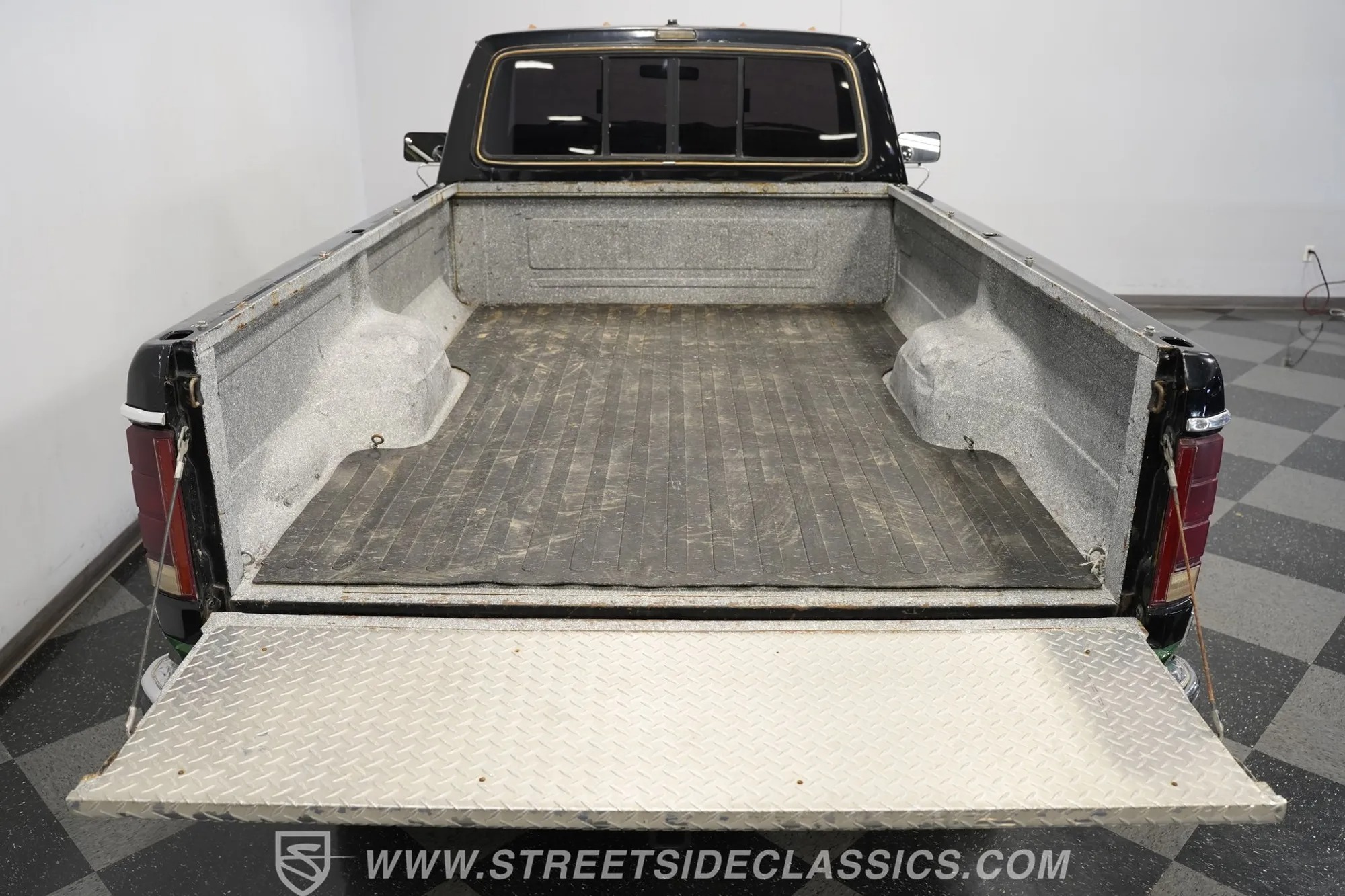 1983 Ford F-250 XLT 4×4