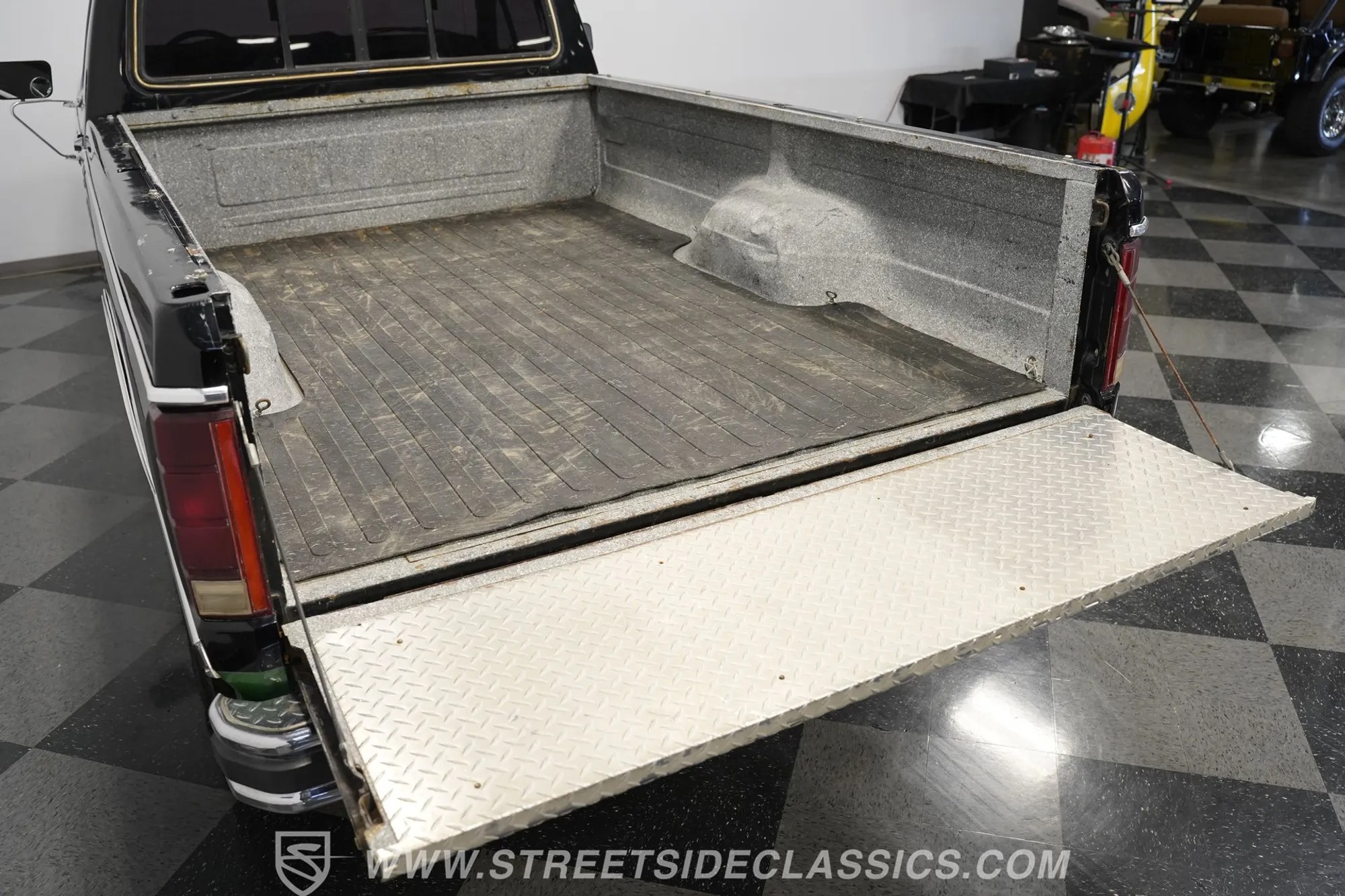 1983 Ford F-250 XLT 4×4