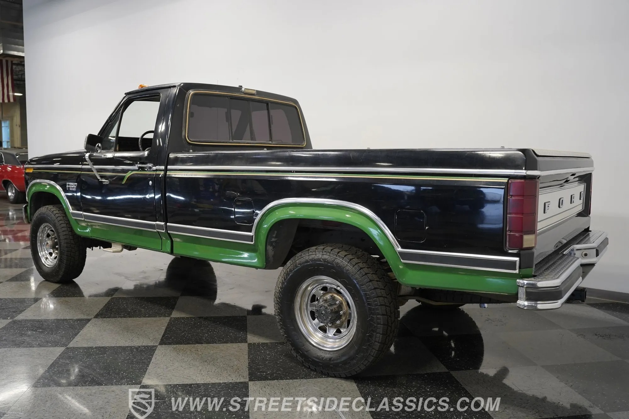 1983 Ford F-250 XLT 4×4