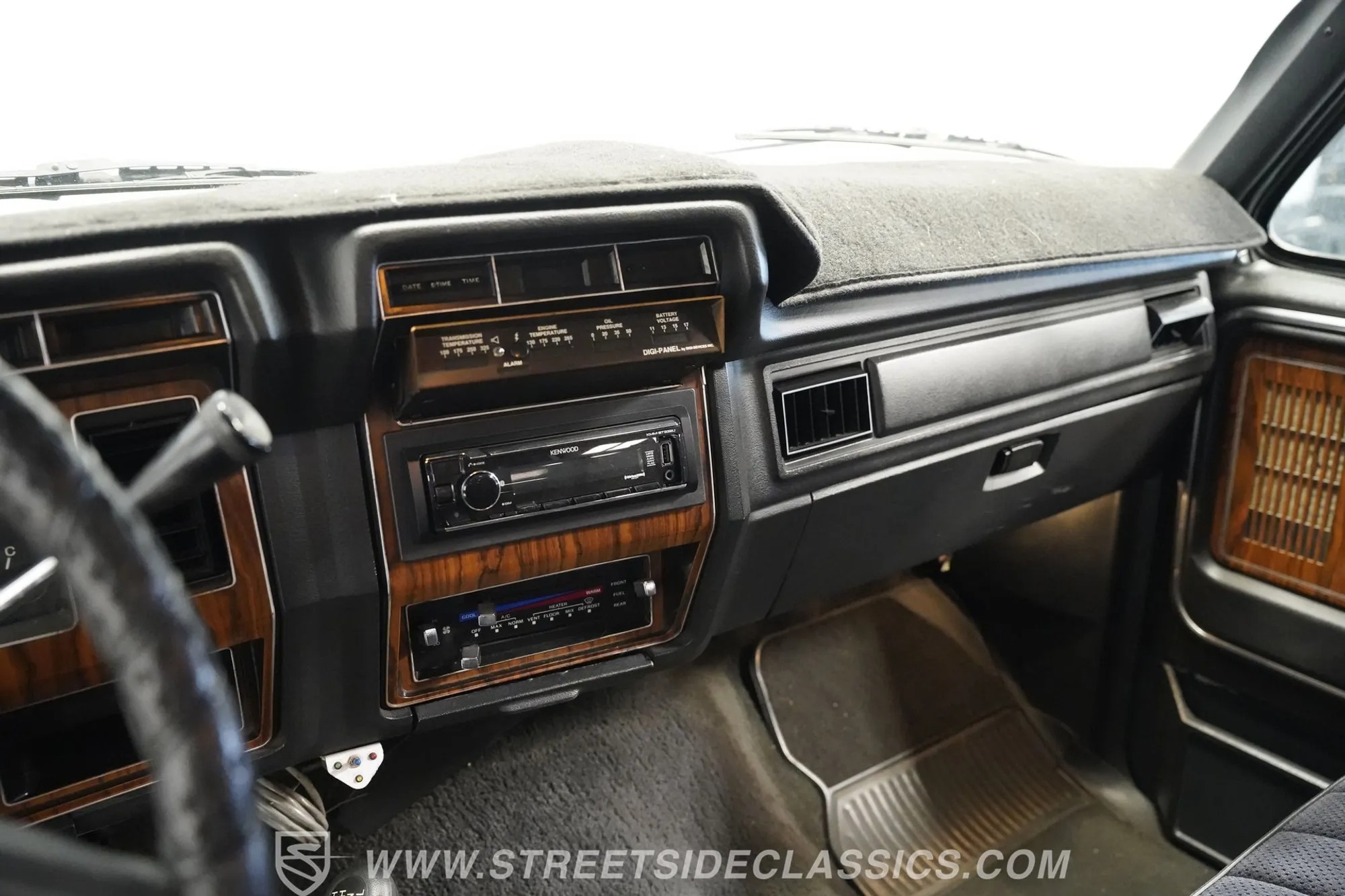 1983 Ford F-250 XLT 4×4