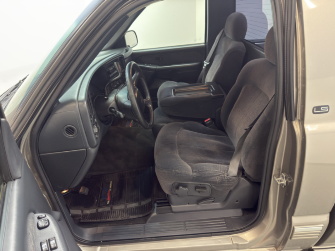 2000 Chevrolet Silverado 1500 LS
