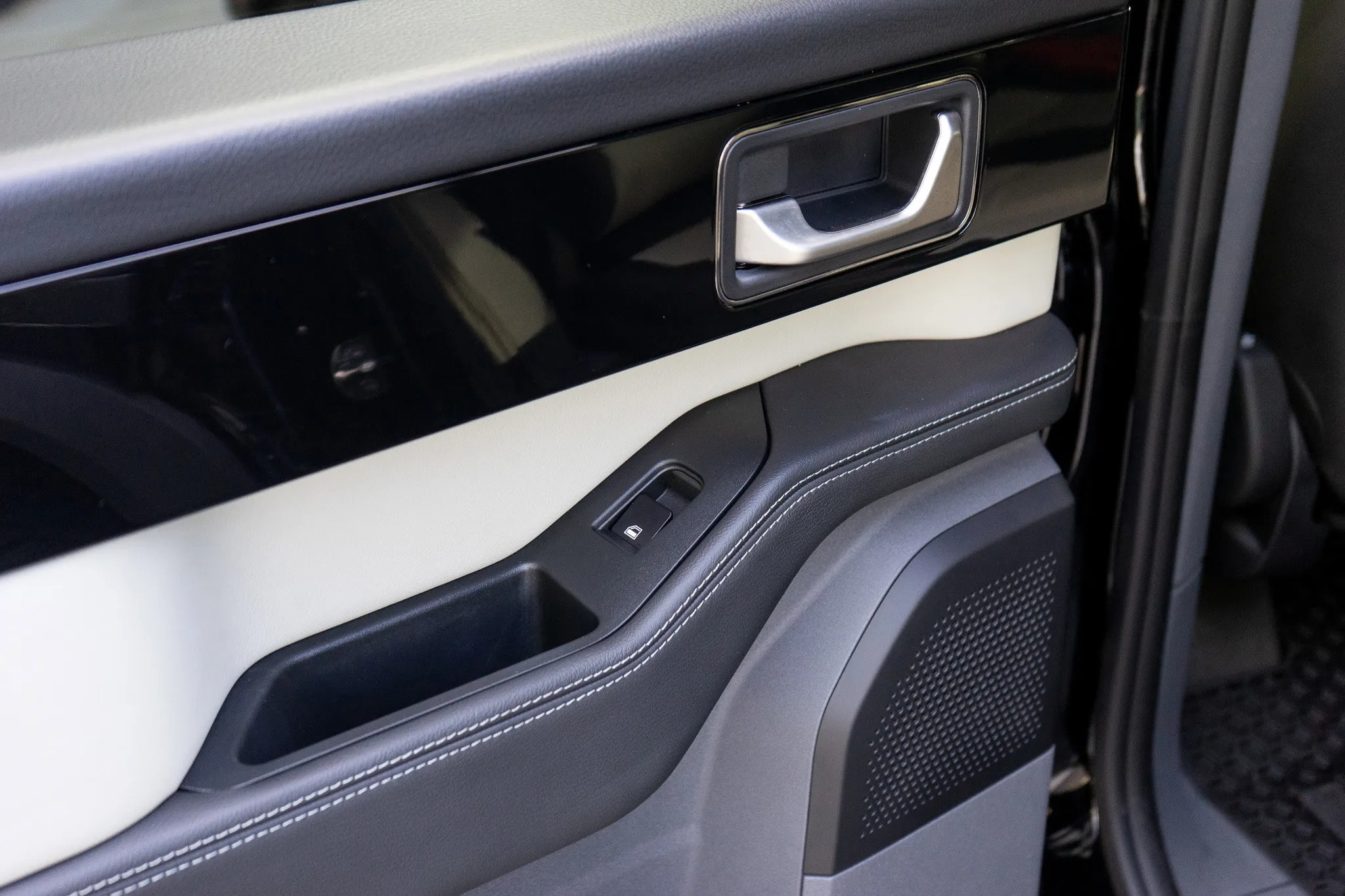 2024 INEOS Grenadier Fieldmaster