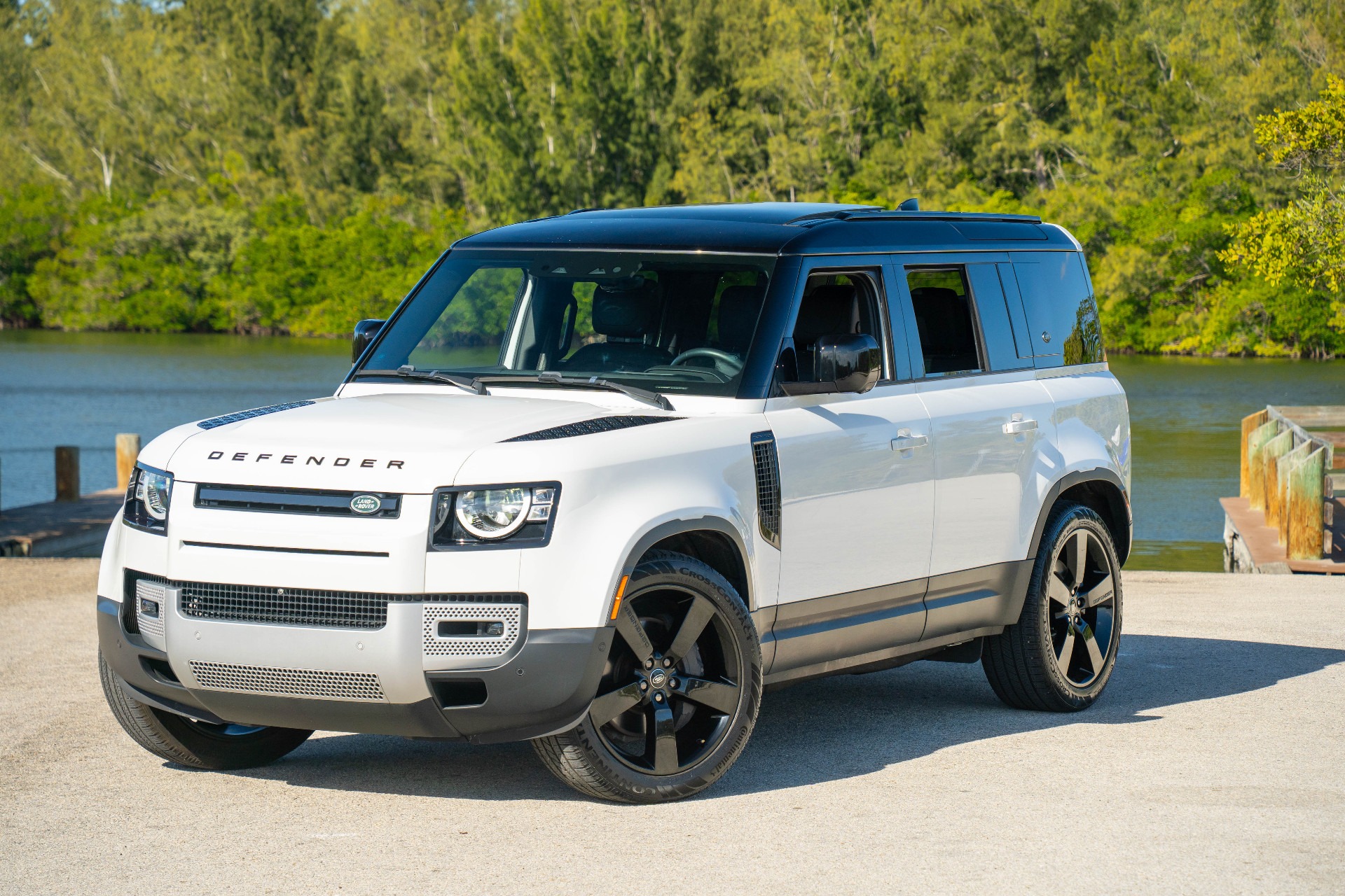 2023 Land Rover Defender 110 S