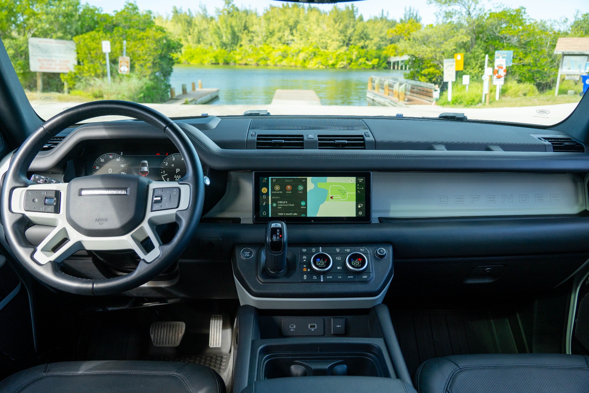 2023 Land Rover Defender 110 S