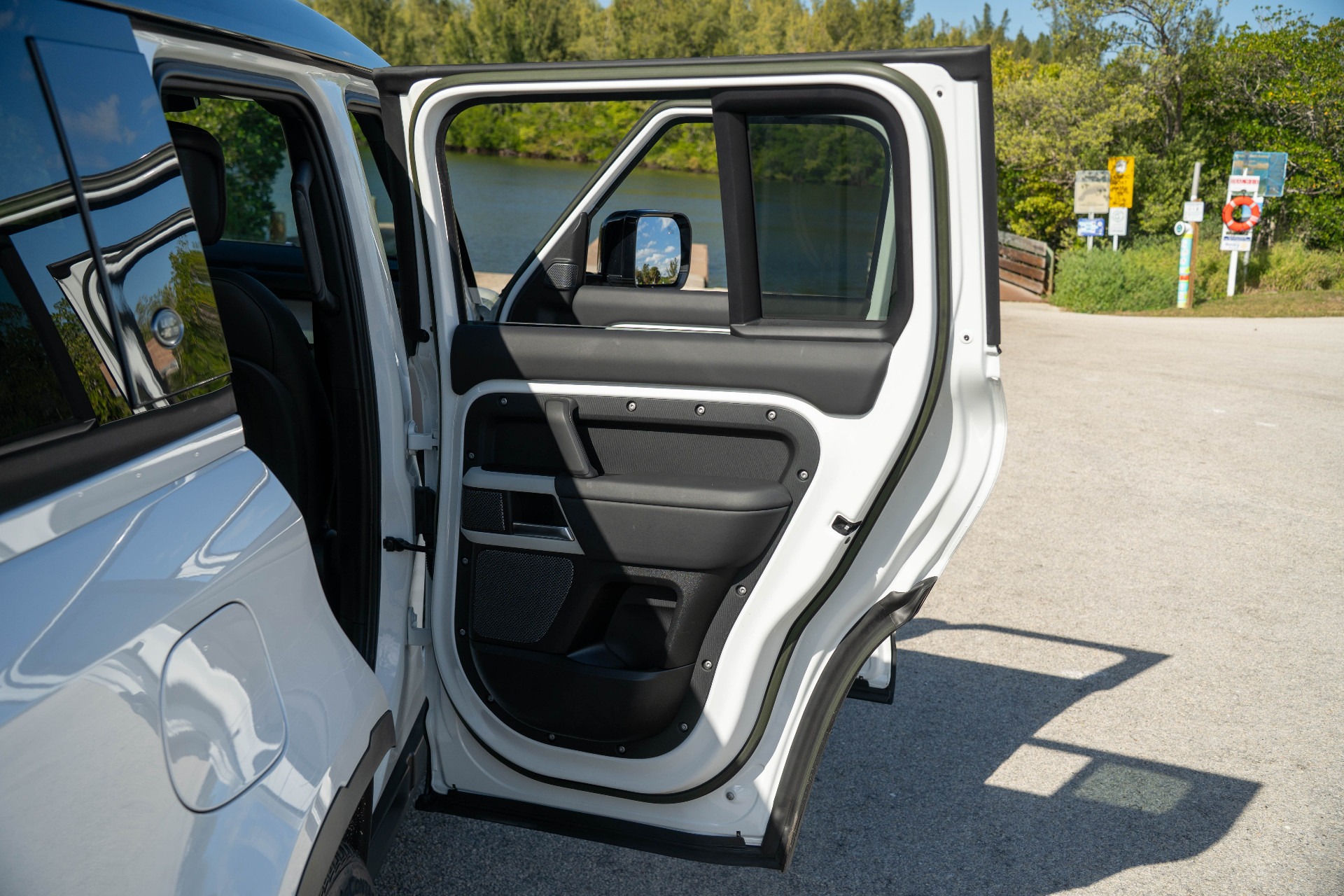 2023 Land Rover Defender 110 S