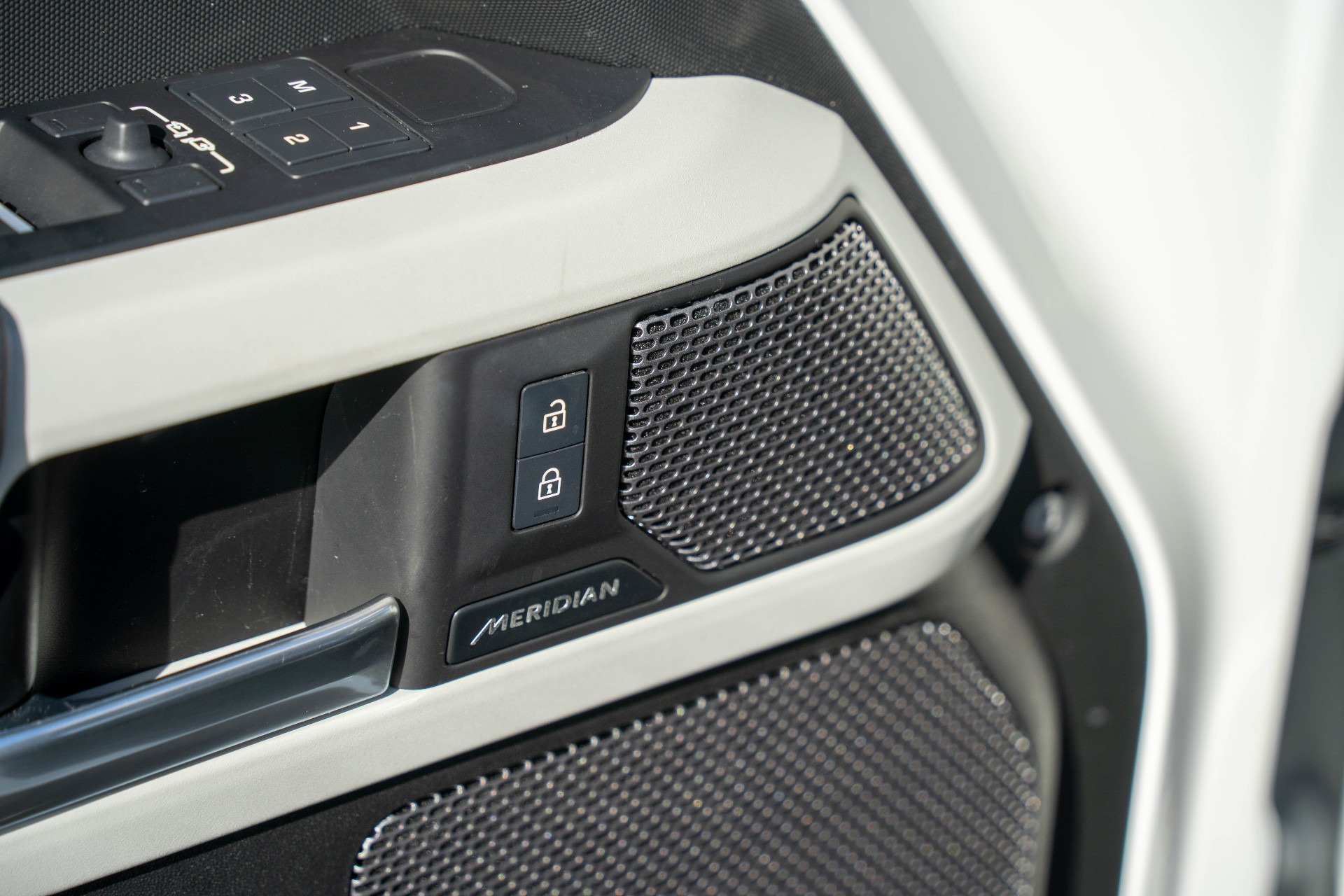 2023 Land Rover Defender 110 S