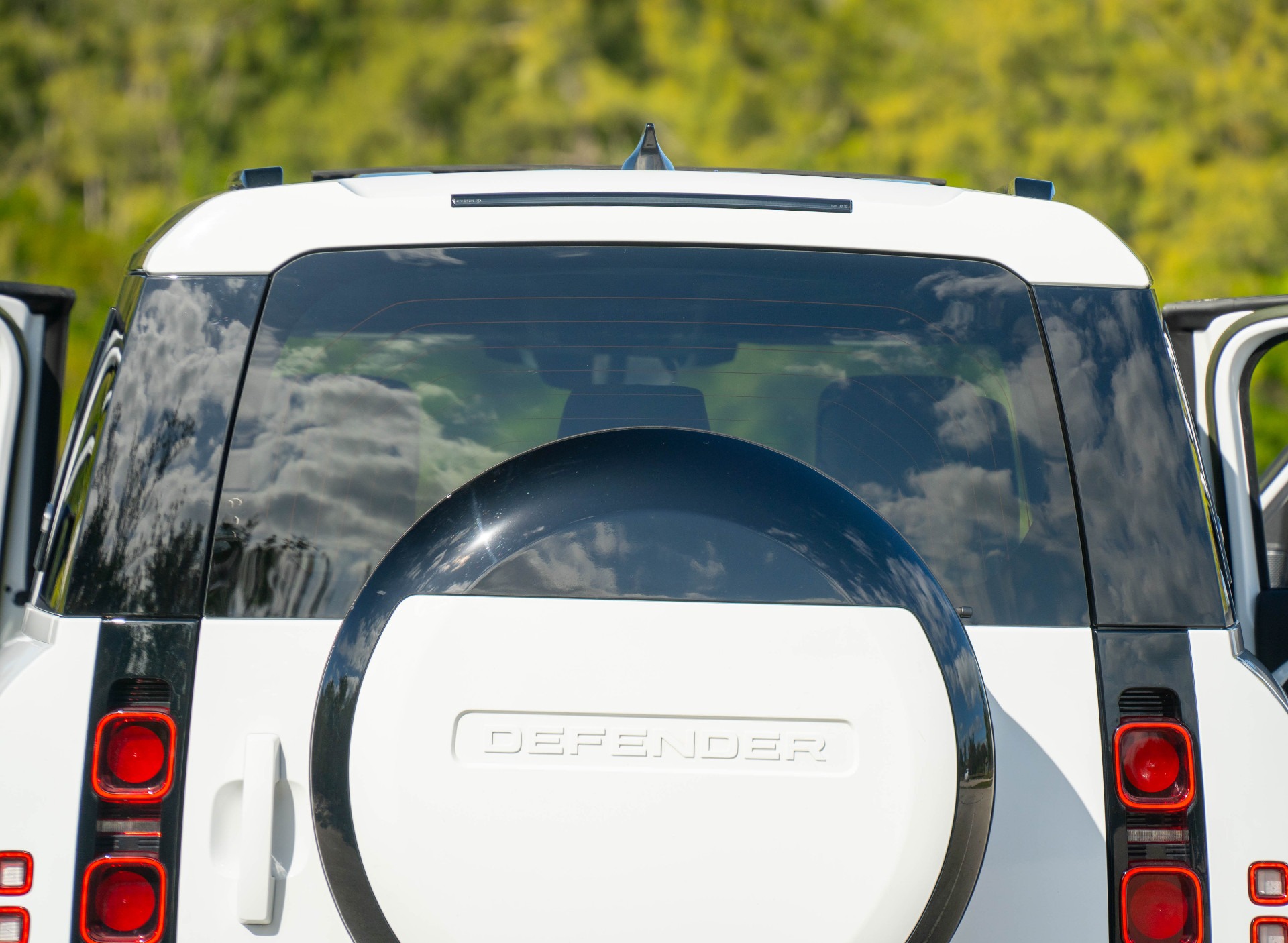 2023 Land Rover Defender 110 S