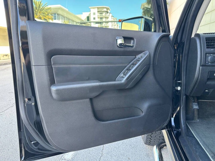 2010 HUMMER H3 Alpha