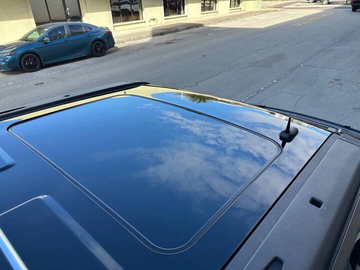 2010 HUMMER H3 Alpha