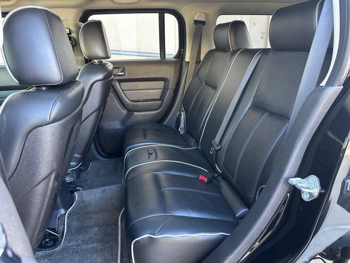 2010 HUMMER H3 Alpha