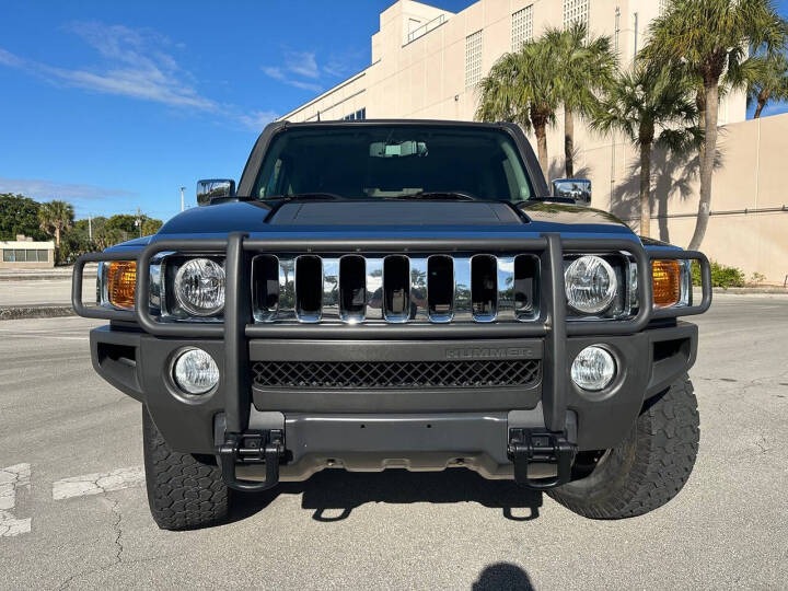 2010 HUMMER H3 Alpha