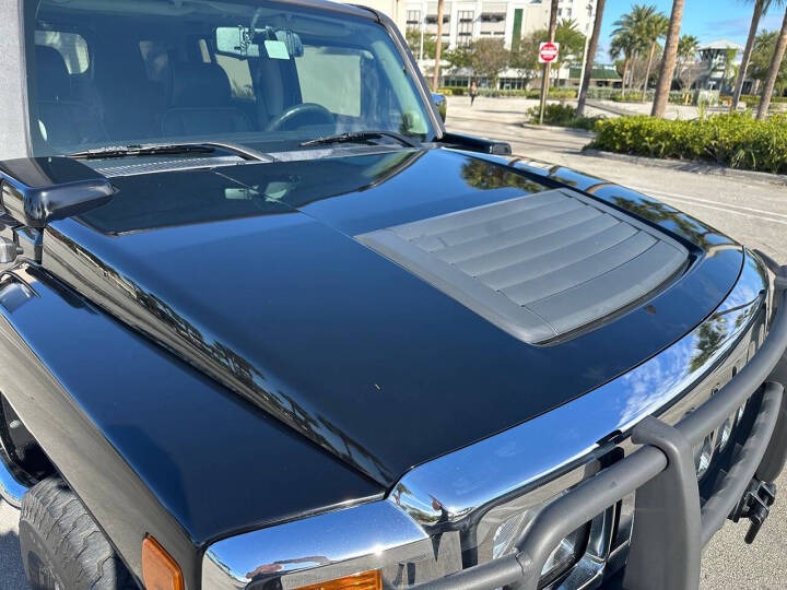 2010 HUMMER H3 Alpha