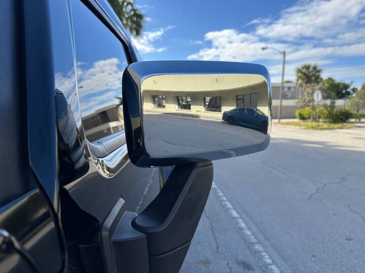 2010 HUMMER H3 Alpha