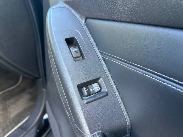 2010 HUMMER H3 Alpha