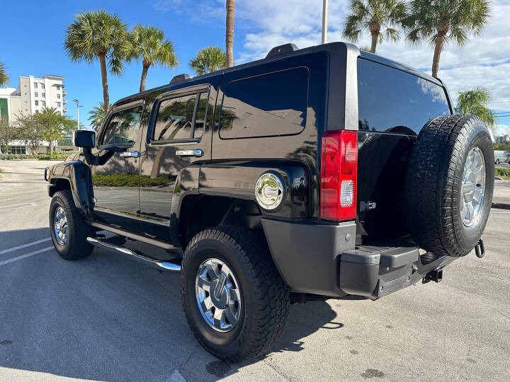 2010 HUMMER H3 Alpha