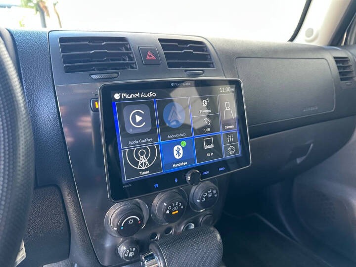 2010 HUMMER H3 Alpha