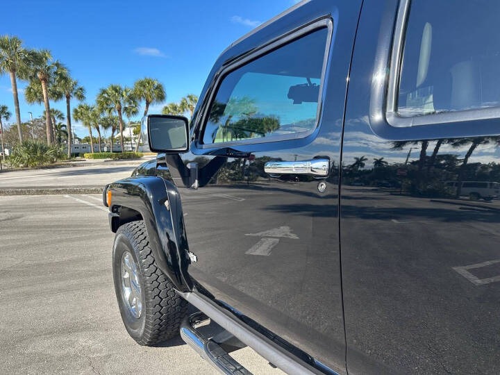 2010 HUMMER H3 Alpha