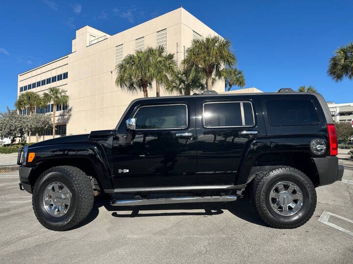 2010 HUMMER H3 Alpha