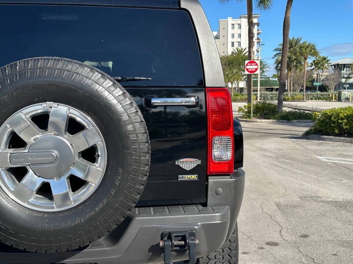 2010 HUMMER H3 Alpha