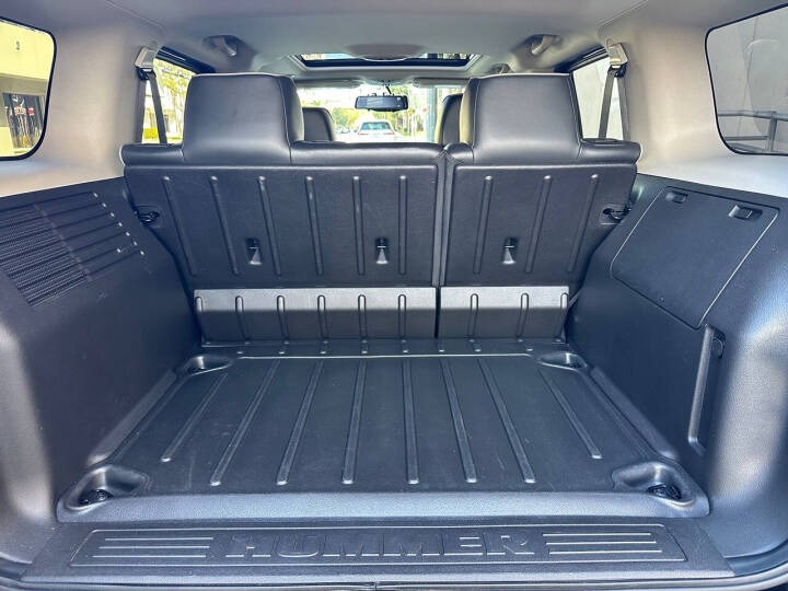 2010 HUMMER H3 Alpha