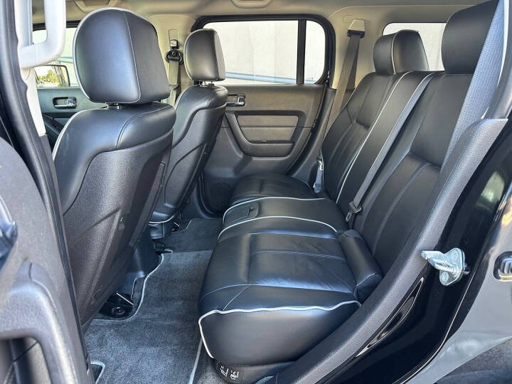 2010 HUMMER H3 Alpha