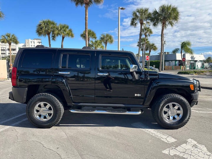 2010 HUMMER H3 Alpha