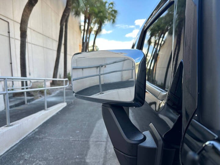 2010 HUMMER H3 Alpha