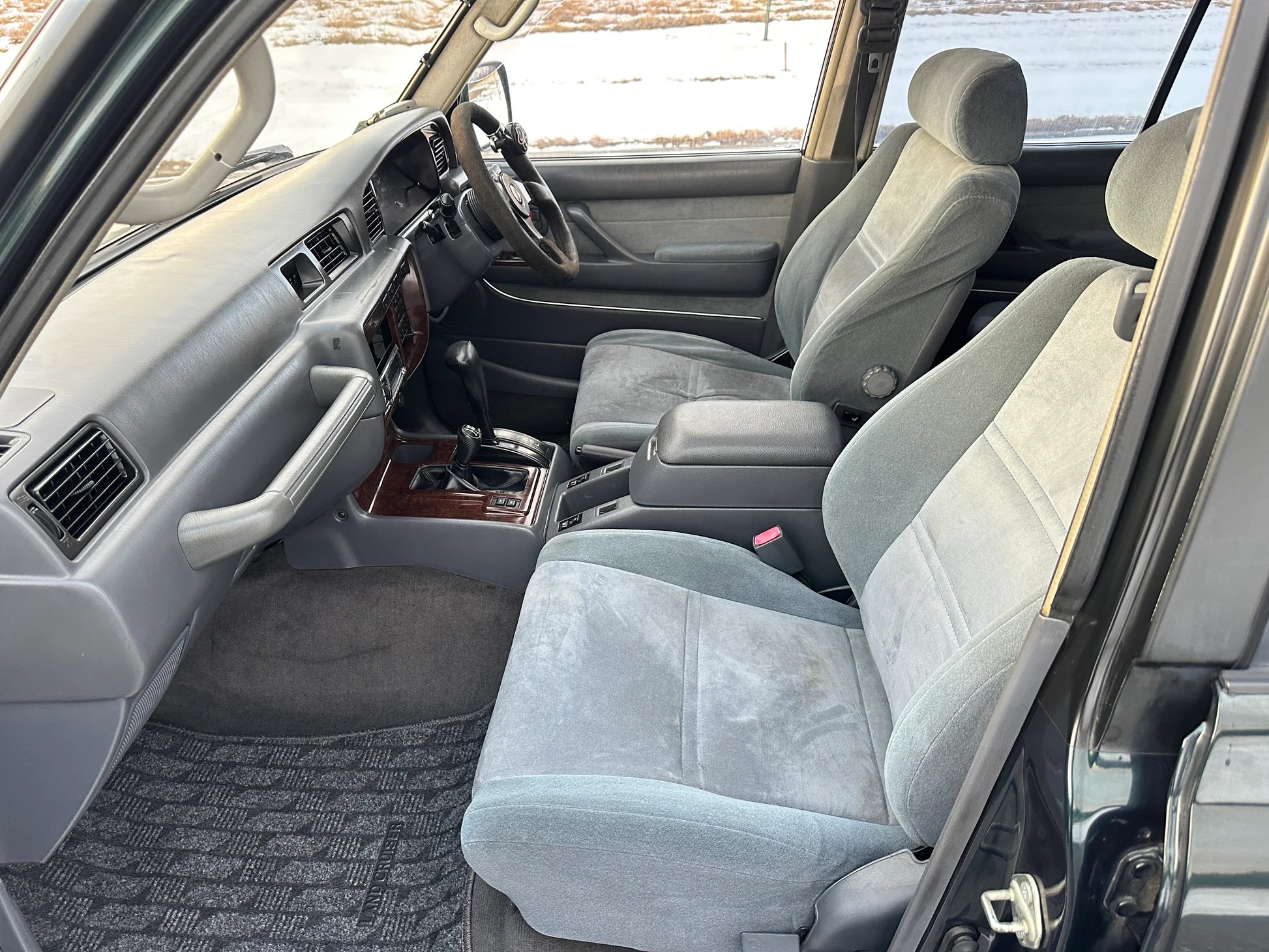 1995 Toyota Land Cruiser VX Limited Active Vacation